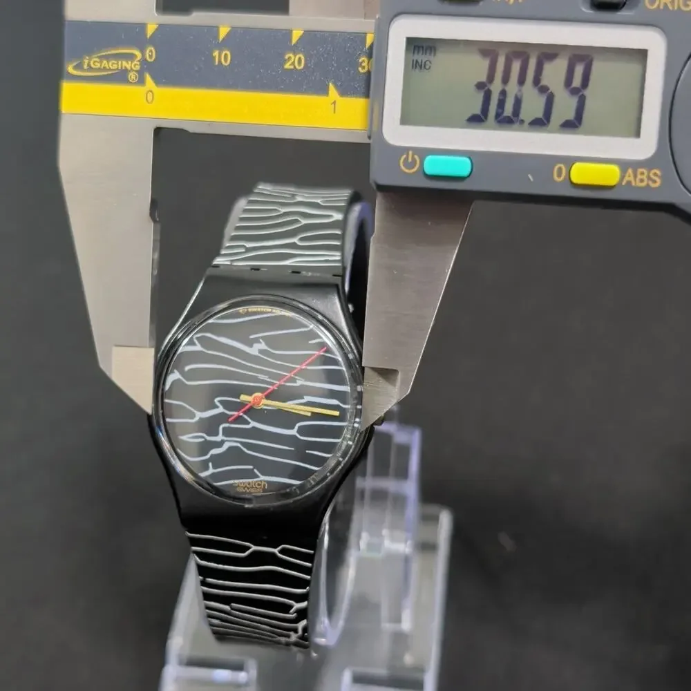 Unisex Vintage Swatch GB-119 Swiss Made 30mm Case 7.5
